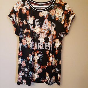 $4 WHEN YOU BUY 2 OR MORE ITEMS - NWOT MOVE Fear The Fearless airy SZ XL